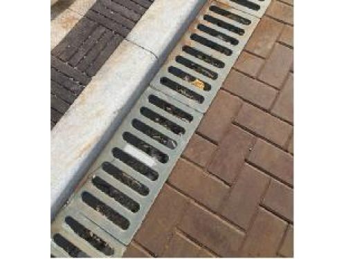 模壓樹(shù)脂蓋板排水溝安裝圖示